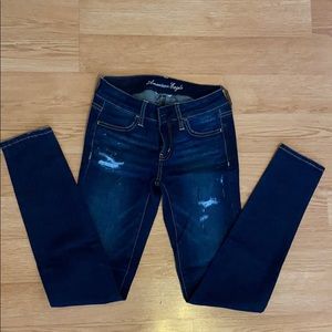 NWOT American Eagle Distressed Denim Jegging